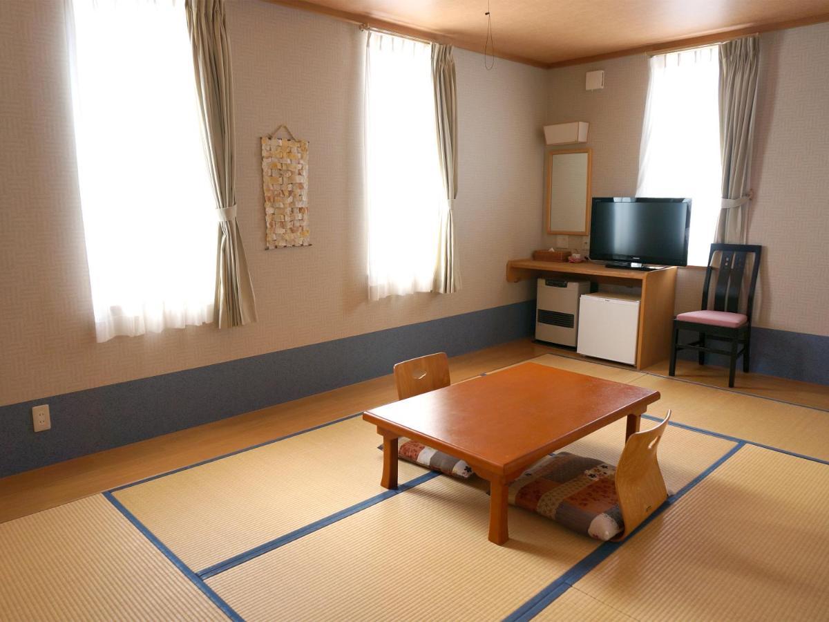 Petit Hotel Blaneneige Naka-furano Luaran gambar