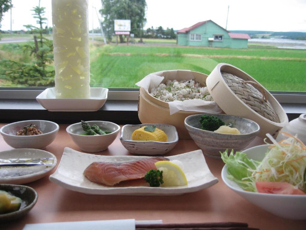 Petit Hotel Blaneneige Naka-furano Luaran gambar